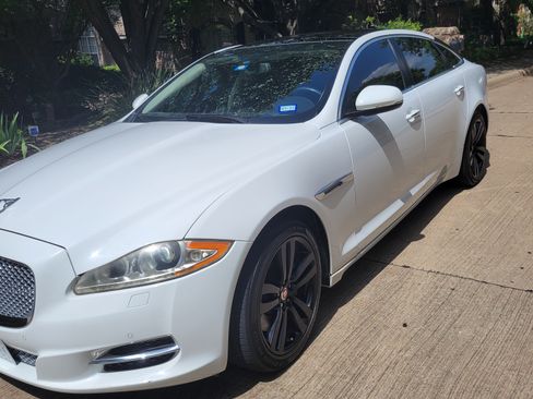Used 2015 Jaguar XJ L Portfolio RWD image 4