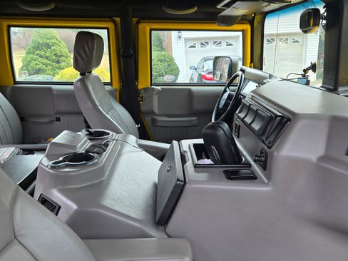 Used 2002 HUMMER H1 4-Door Open Top image 9
