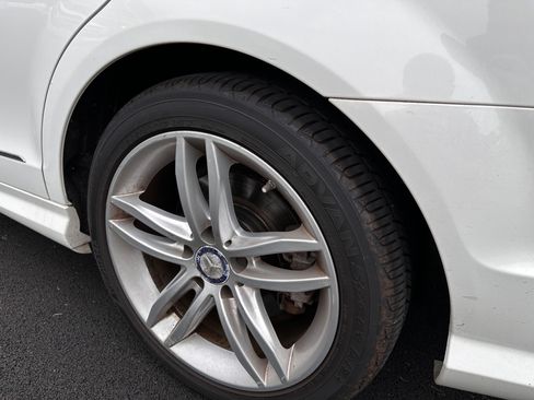 Used 2014 Mercedes-Benz C 300 4MATIC Sedan image 9