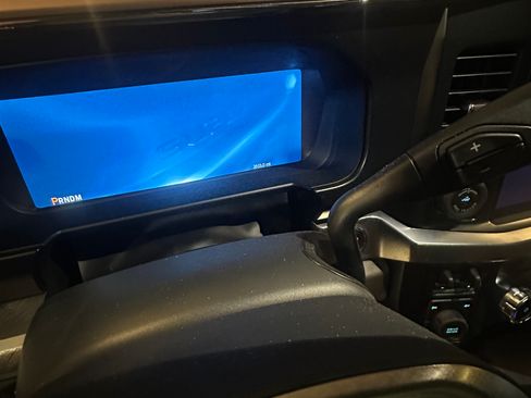 Used 2025 Ford F350 King Ranch w/ FX4 Off-Road Package image 12