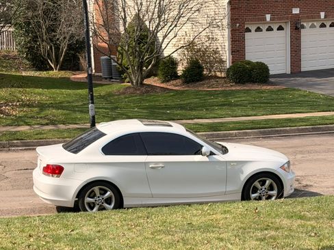 Used 2011 BMW 128i 128i Coupe 2D image 17