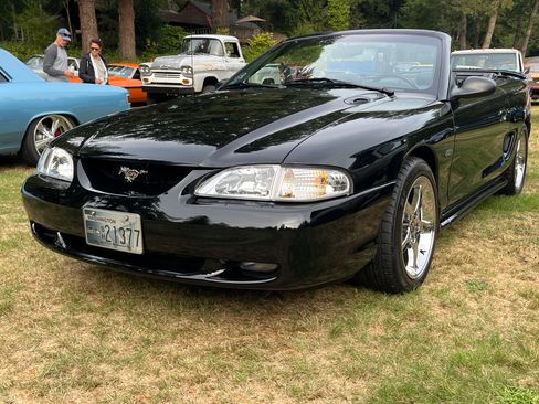 Used 1997 Ford Mustang GT RWD image 4