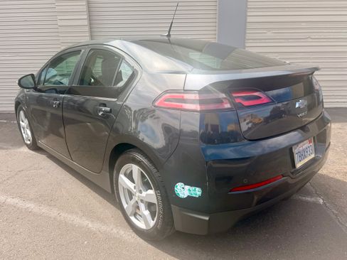 Used 2014 Chevrolet Volt Premium w/ Premium Trim Package image 6