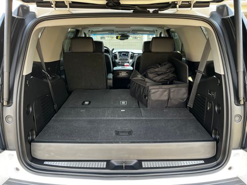 Used 2019 GMC Yukon Denali w/ Enhanced Security Package image 8