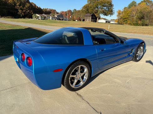 Used 1999 Chevrolet Corvette Coupe image 18