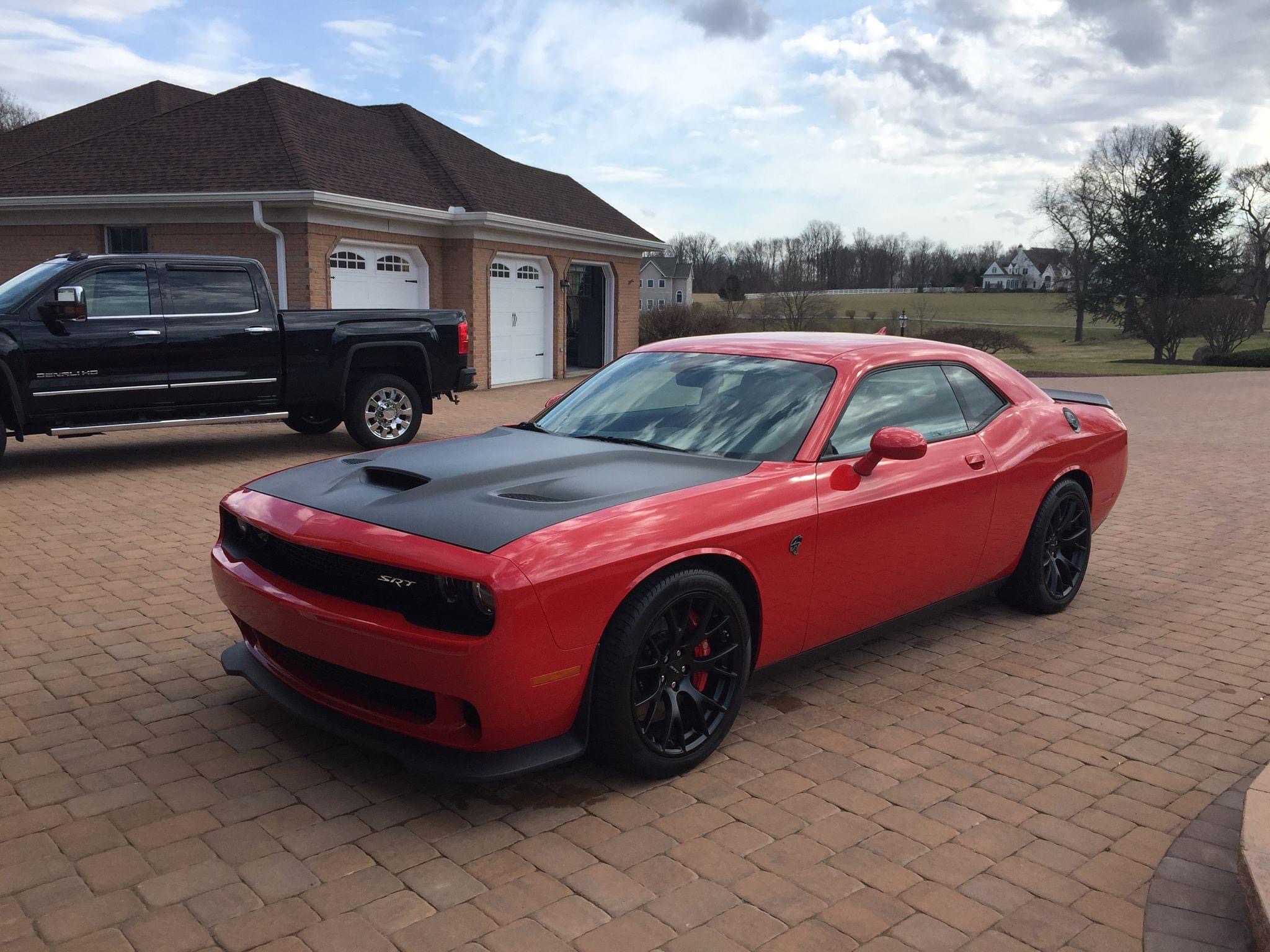Used 2015 Dodge Challenger SRT Hellcat RWD image 6
