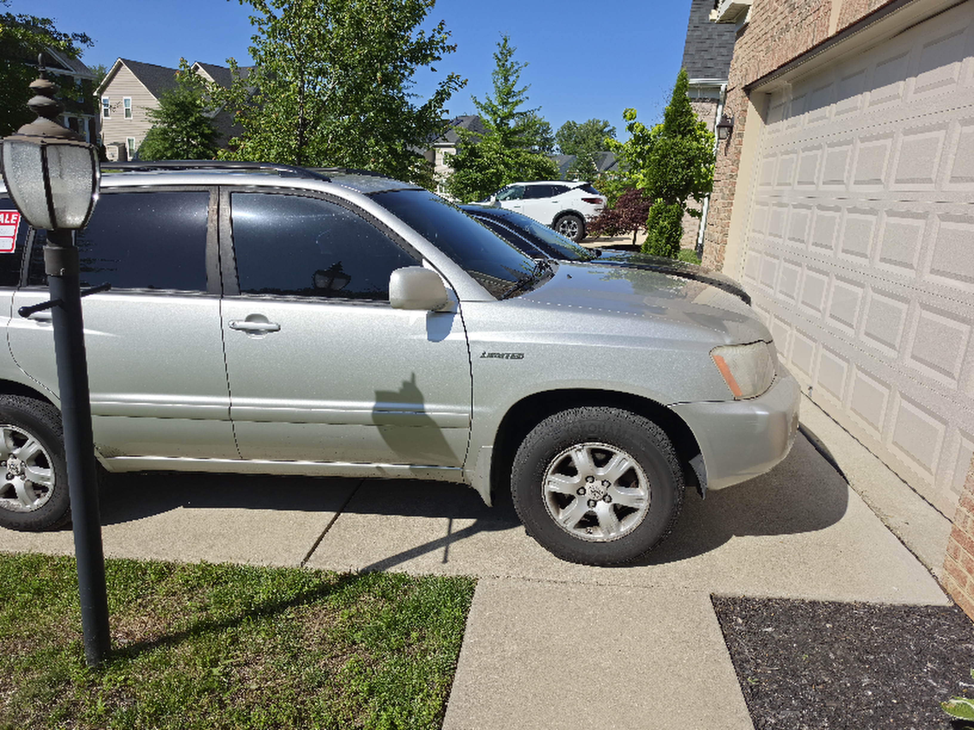 Used 2003 Toyota Highlander Limited w/ Leather Trim Pkg AWD/4WD image 10