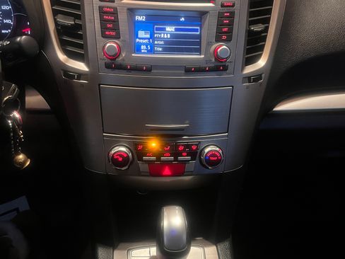 Used 2014 Subaru Outback 2.5i Premium image 12