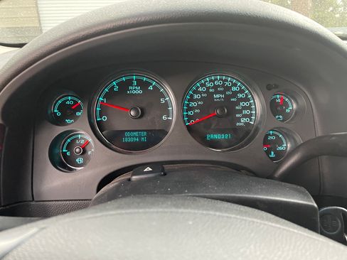 Used 2008 Chevrolet Suburban LT w/ LT Preferred Equipment Group image 19