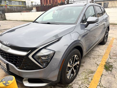 Used 2023 Kia Sportage EX image 16