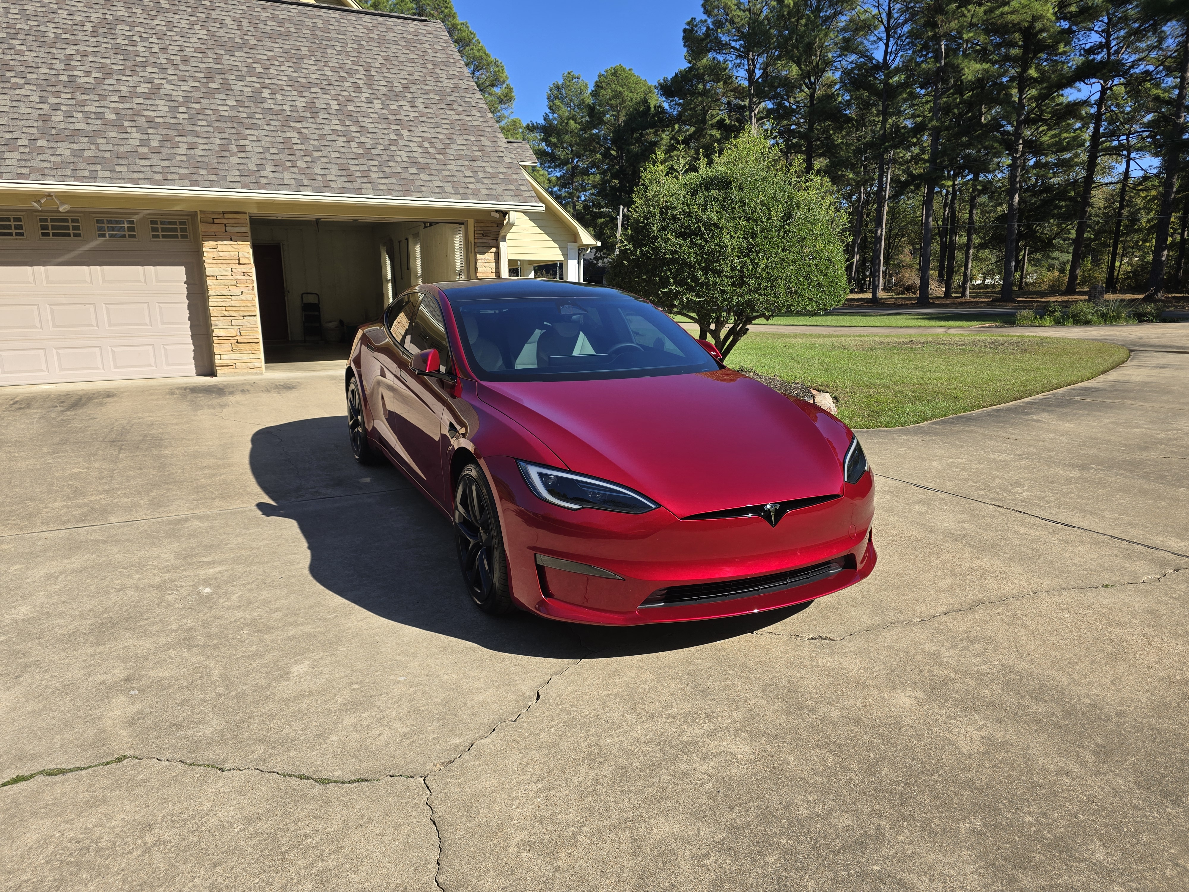 Used 2025 Tesla Model S AWD/4WD image 1