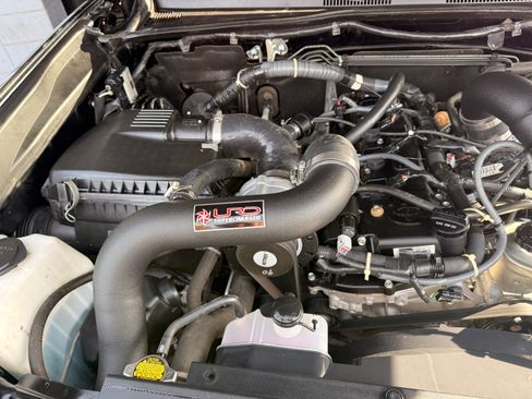Used 2016 Toyota Tacoma SR w/ SR Convenience Package RWD image 23