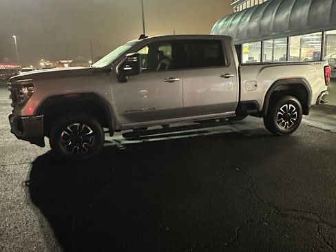 Used 2020 GMC Sierra 2500 SLE image 6