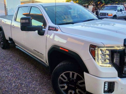 Used 2022 GMC Sierra 3500 AT4 w/ AT4 Preferred Package image 12