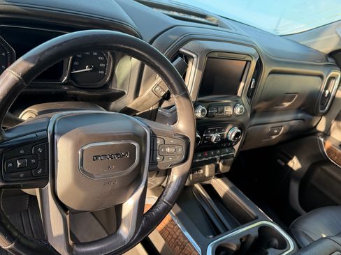 Used 2020 GMC Sierra 2500 Denali w/ Denali Ultimate Package AWD/4WD image 17