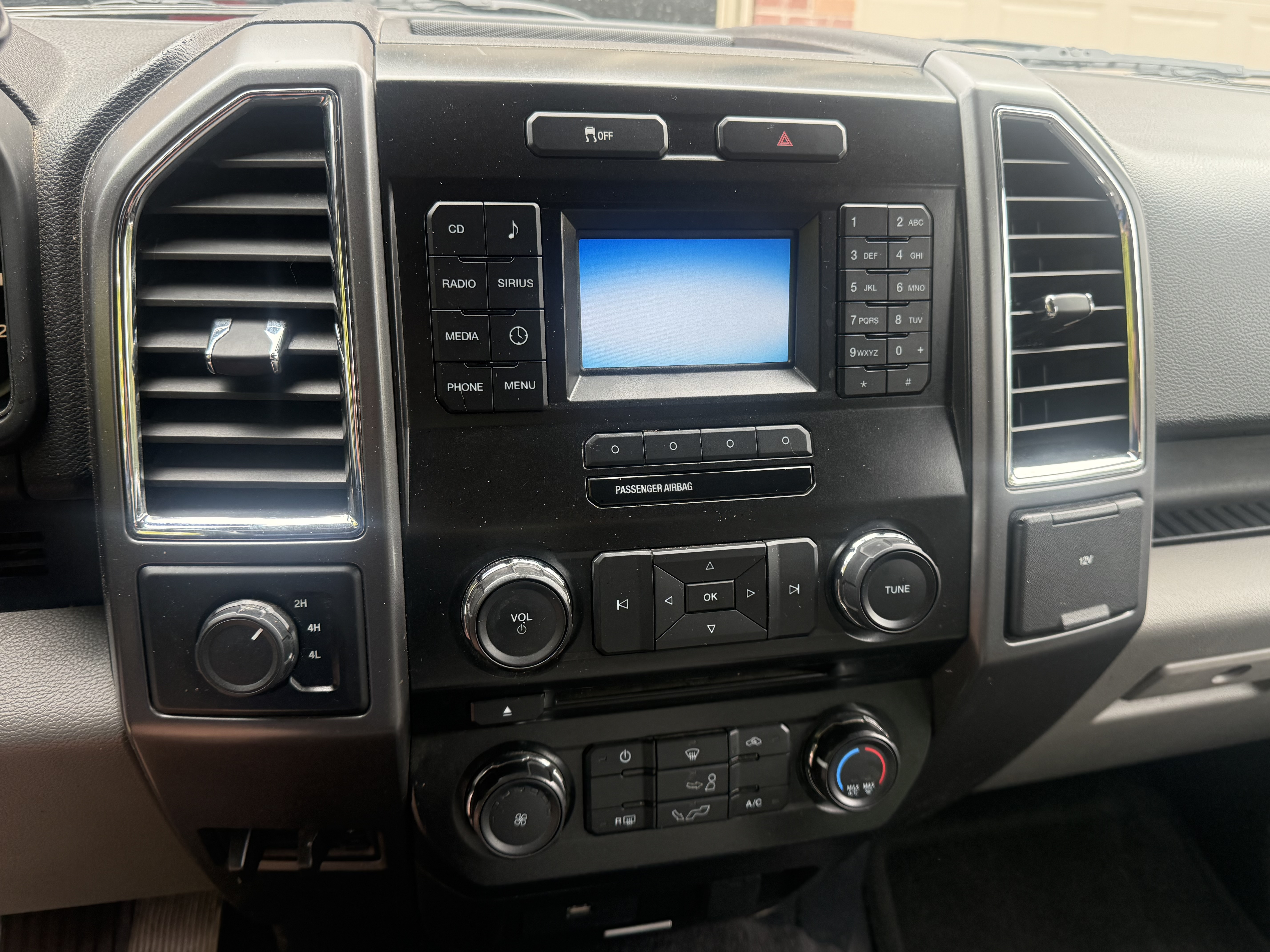 Used 2016 Ford F150 XLT w/ Equipment Group 301A Mid AWD/4WD image 9