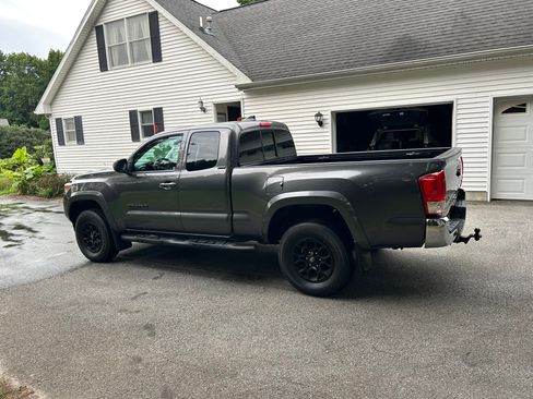 Used 2021 Toyota Tacoma SR5 image 6