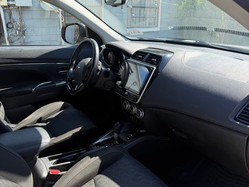 Used 2020 Mitsubishi Outlander Sport SE AWD/4WD image 12
