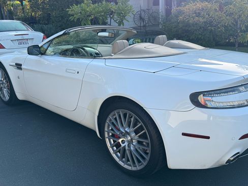 Used 2009 Aston Martin V8 Vantage Roadster image 14