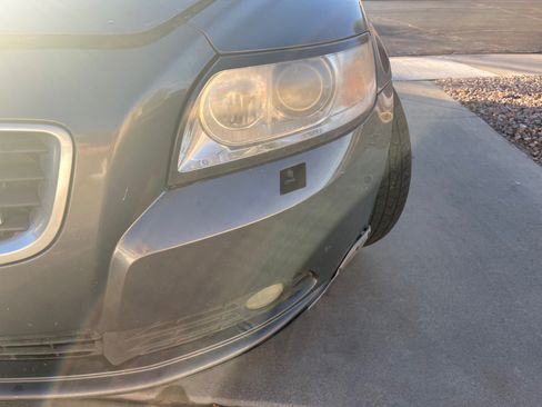 Used 2011 Volvo S40 T5 R-Design image 12