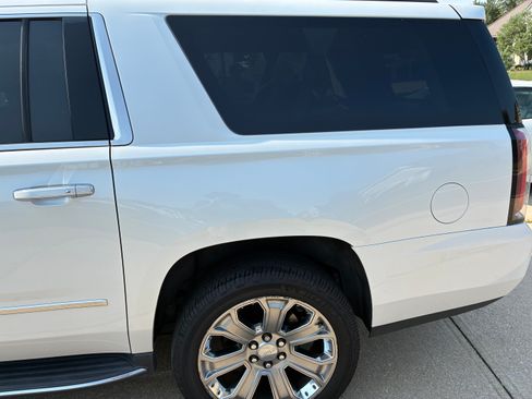 Used 2017 GMC Yukon XL Denali w/ Open Road Package AWD/4WD image 10