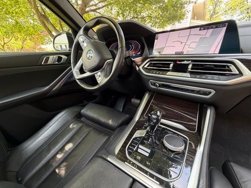Used 2021 BMW X6 xDrive40i w/ Premium Package 3 AWD/4WD image 9