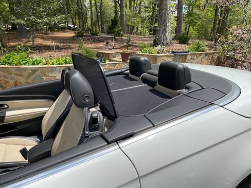 Used 2015 Volkswagen Eos Final Edition image 17