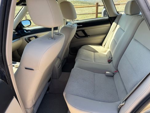 Used 2008 Subaru Outback 2.5i L.L. Bean image 12
