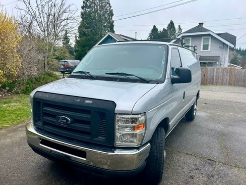 Used 2012 Ford E-250 and Econoline 250 Van 3D w/ Commercial Cargo Van Pkg image 12