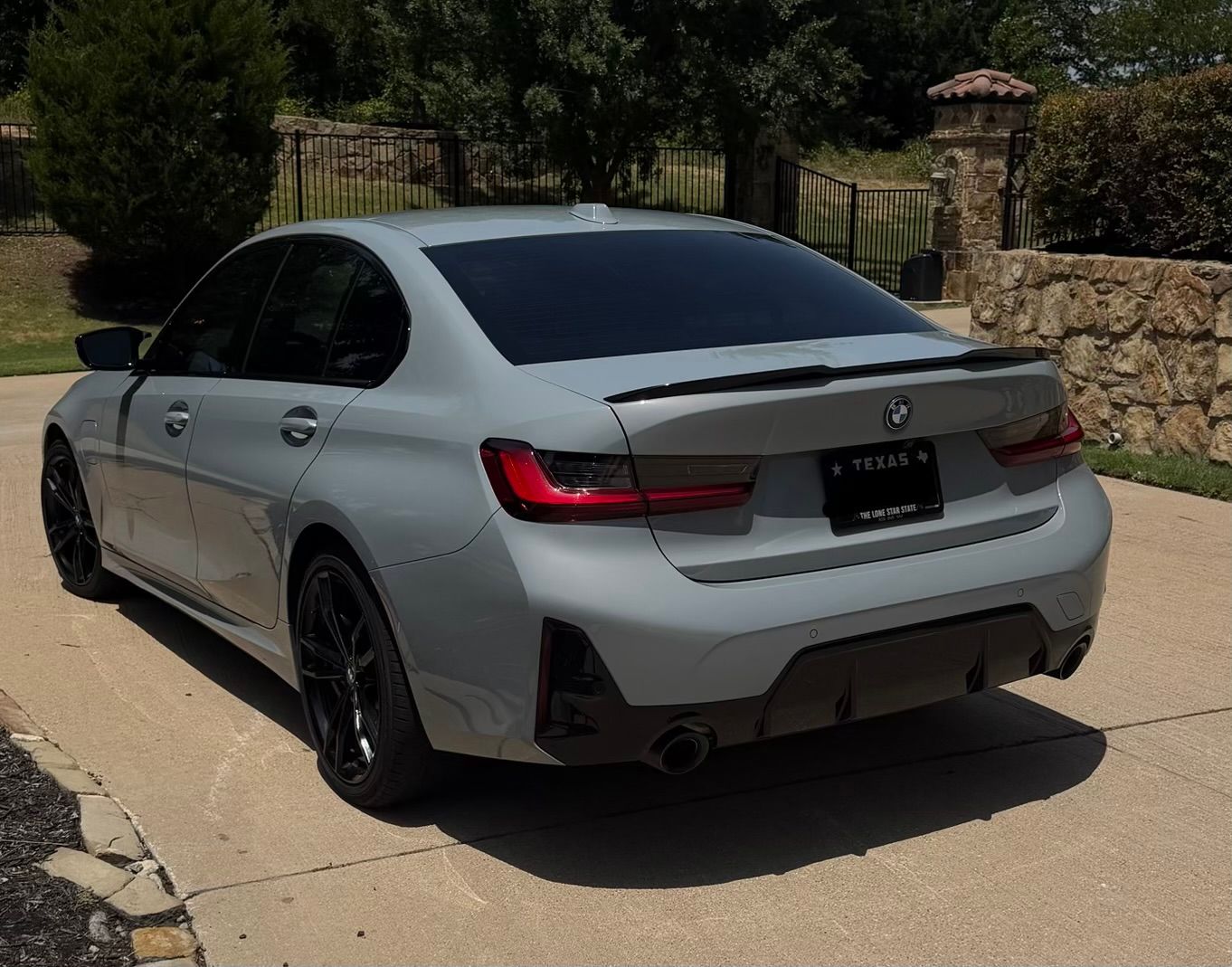 Used 2023 BMW 330e w/ M Sport Package RWD image 8