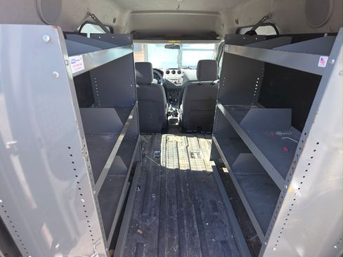 Used 2011 Ford Transit Connect XLT image 9