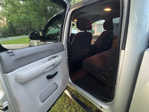 Used 2013 Chevrolet Silverado 1500 W/T AWD/4WD image 23