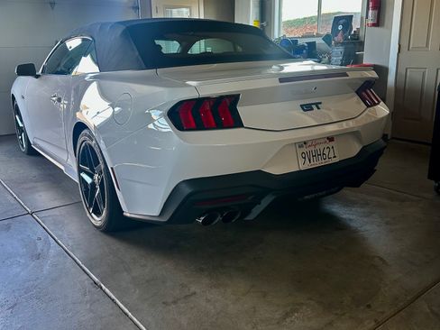 Used 2025 Ford Mustang GT Premium image 5