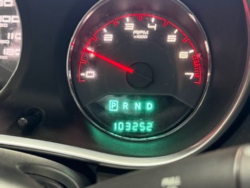 Used 2013 Dodge Avenger SE image 10