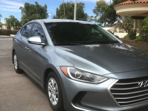 Used 2017 Hyundai Elantra SE FWD image 8