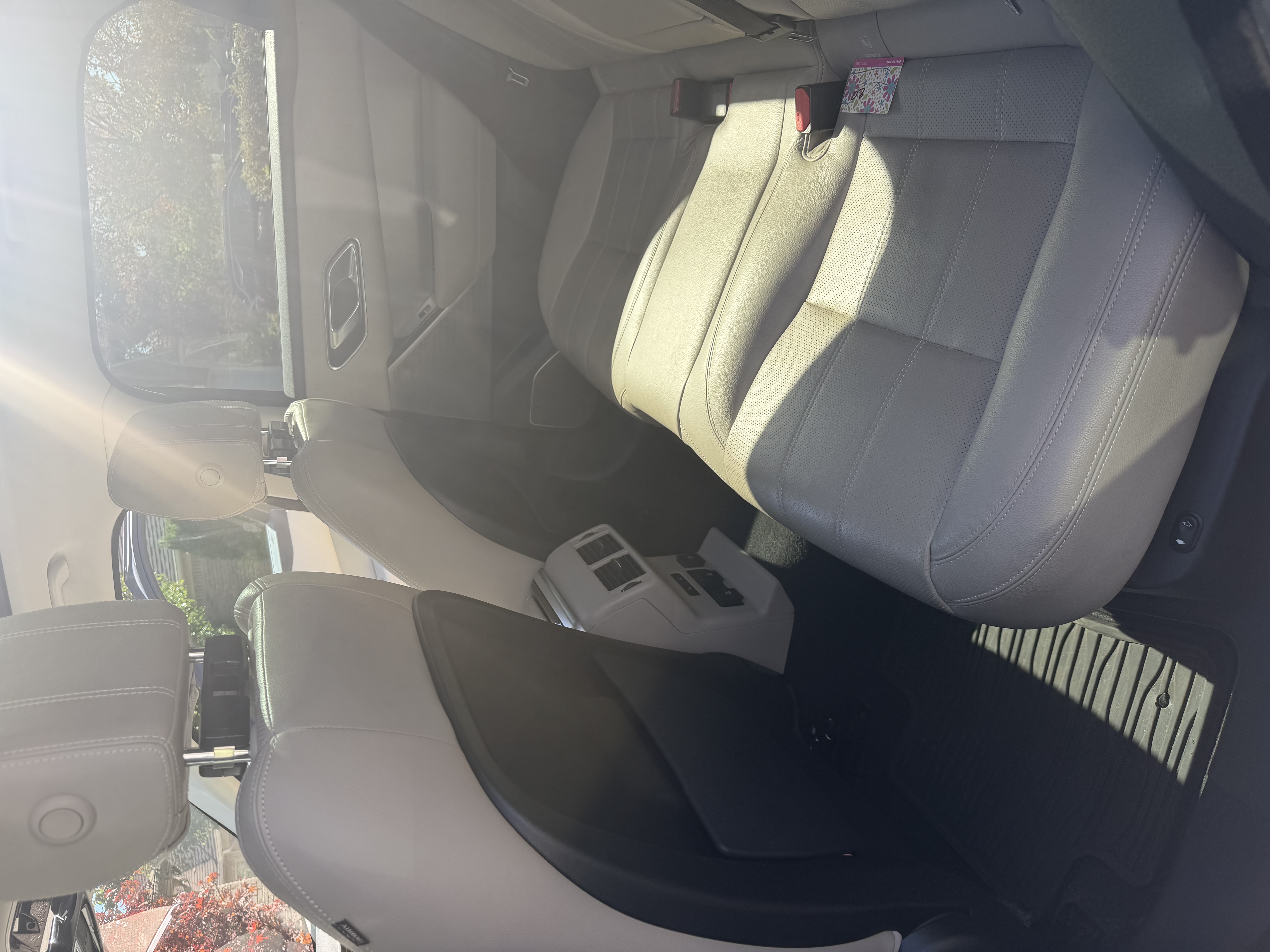 Used 2018 Land Rover Range Rover Velar S AWD/4WD image 7