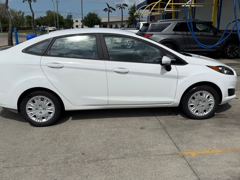 Used 2018 Ford Fiesta S FWD image 2