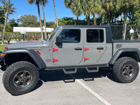 Used 2021 Jeep Gladiator Rubicon image 1