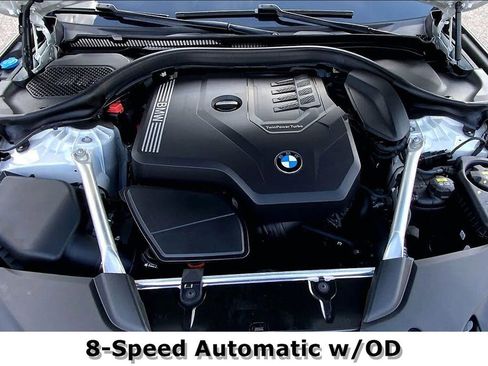 Used 2021 BMW 530i w/ Premium Package RWD image 2