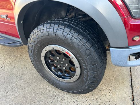 Used 2014 Ford F150 Raptor w/ Equipment Group 801A Luxury image 11