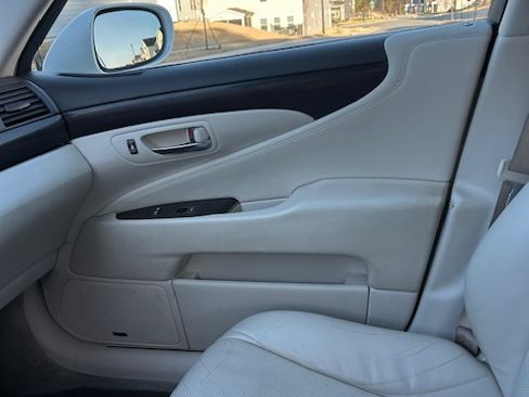Used 2007 Lexus LS 460 image 15