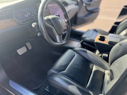 Used 2019 Tesla Model S Performance image 11