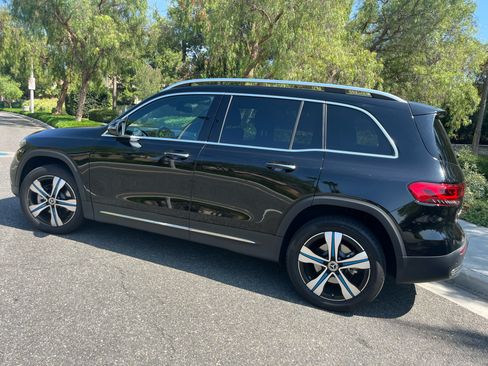 Used 2023 Mercedes-Benz EQB 250+ w/ Exclusive Package image 5