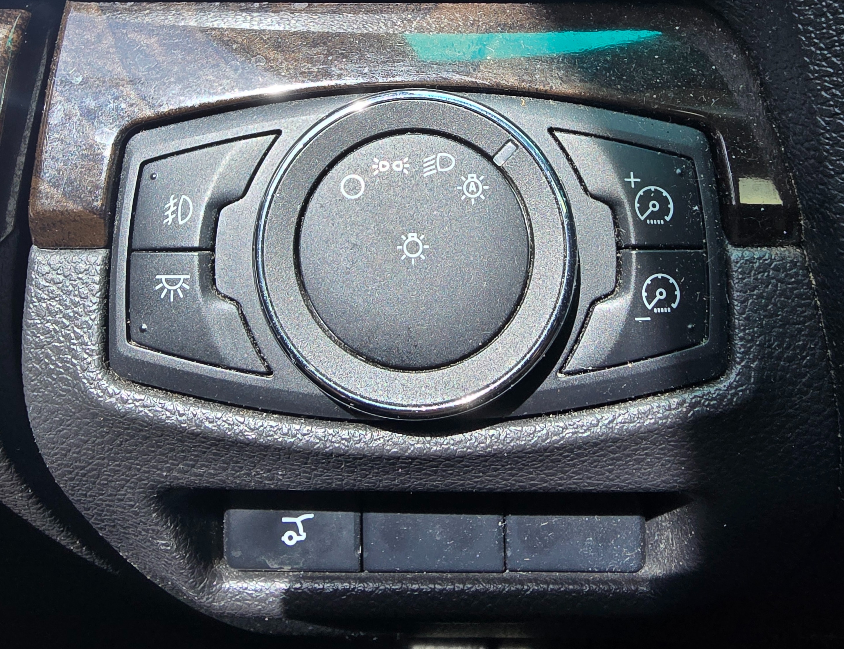 Used 2011 Ford Explorer Limited w/ 301A Rapid Spec Order Code FWD image 12