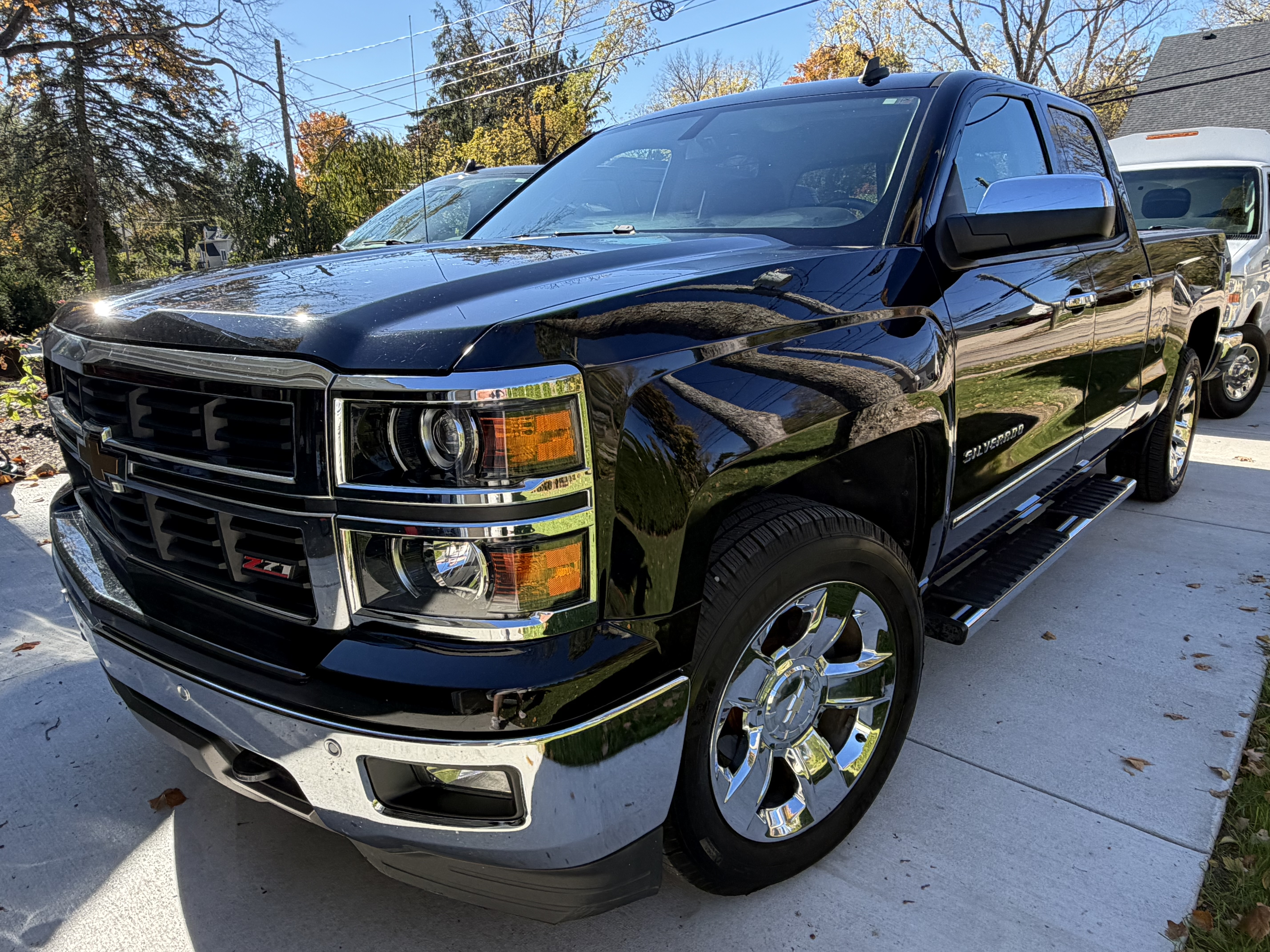 Used 2014 Chevrolet Silverado 1500 LTZ Z71 w/ LTZ Plus Package AWD/4WD image 9