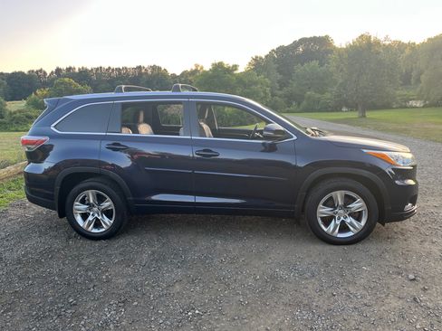 Used 2014 Toyota Highlander Limited image 5