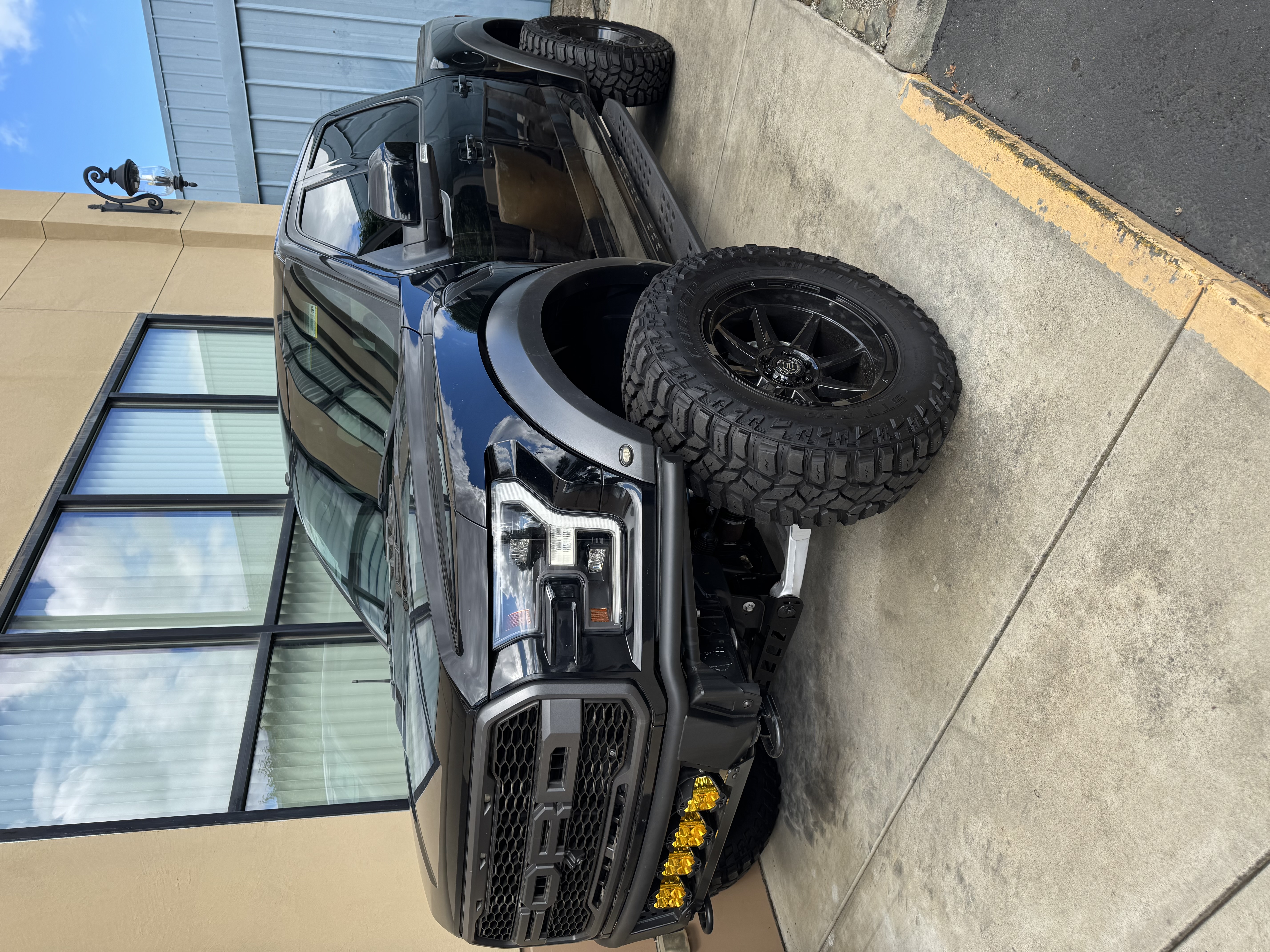 Used 2018 Ford F150 Raptor w/ Equipment Group 802A Luxury AWD/4WD image 8