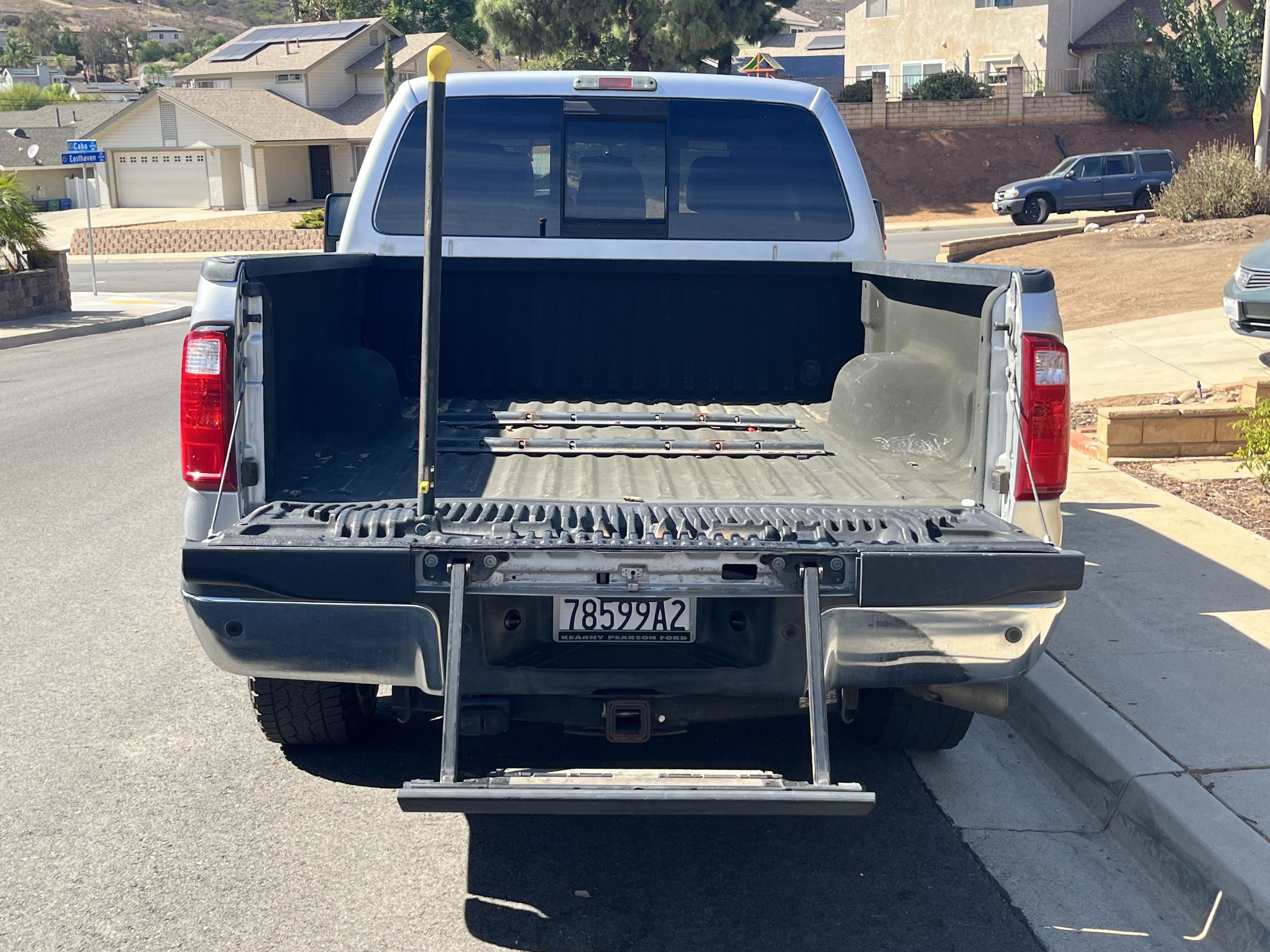 Used 2016 Ford F250 Lariat w/ Lariat Interior Package AWD/4WD image 2