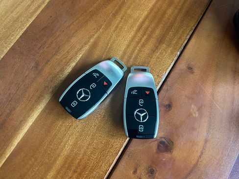 Used 2021 Mercedes-Benz E 350 Sedan image 29