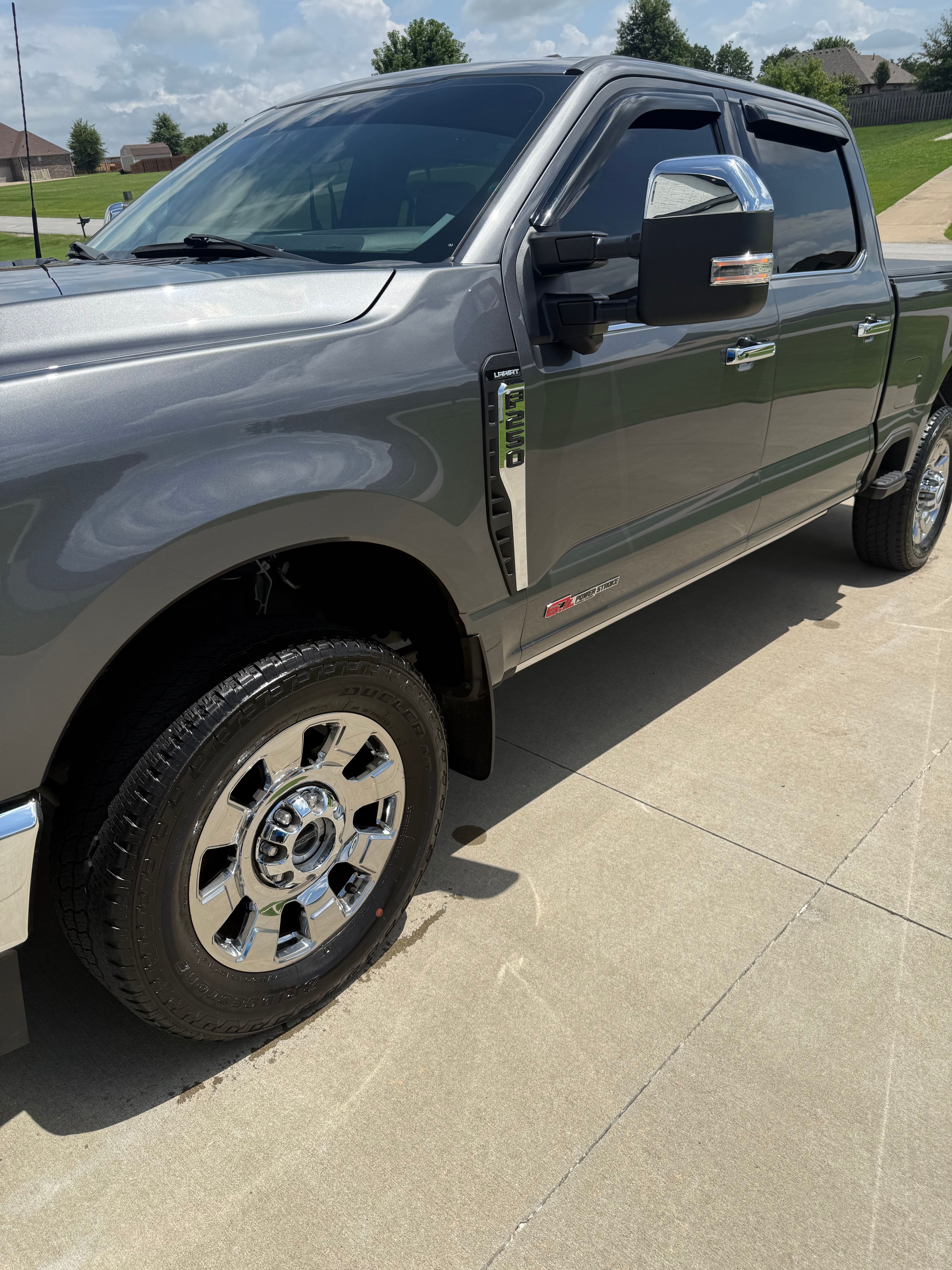 Used 2023 Ford F250 Lariat w/ Lariat Ultimate Package AWD/4WD image 5